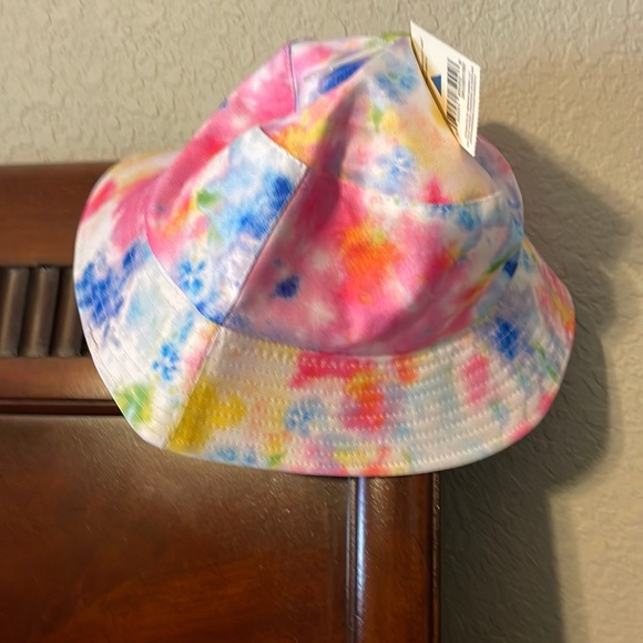 Topic Sun Accessories - Tie Dye Bucket Hat Reversible Hat / Brand Tropic Sun